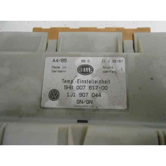 Mando Climatizador para Volkswagen Passat Berlina (3B2)