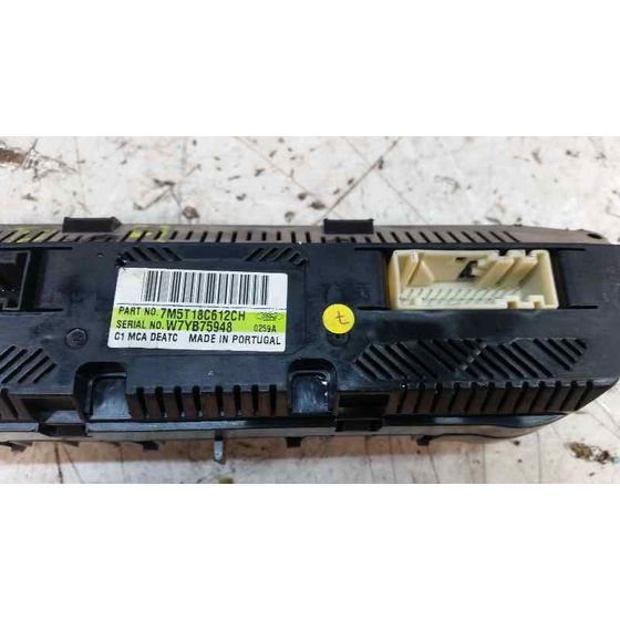 Mando Climatizador para Ford Focus Lim. (Cb4)