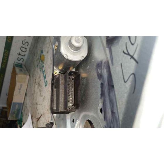Elevalunas Trasero Derecho Para Skoda Superb