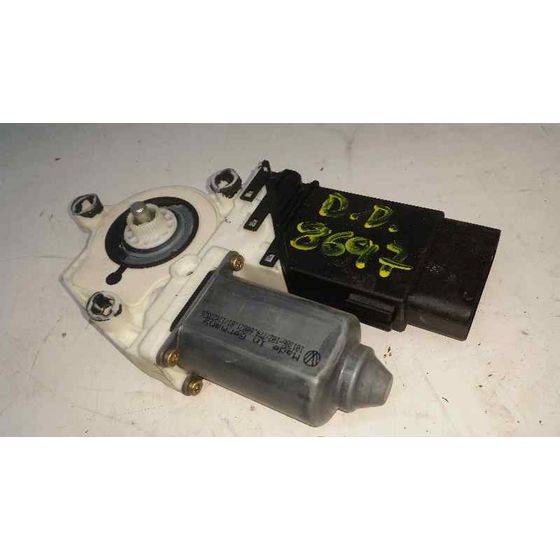 Motor Elevalunas Delantero Derecho Para Volkswagen Golf Iv Variant