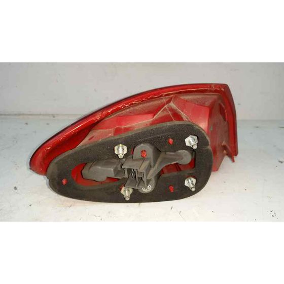 Piloto Trasero Derecho Para Alfa Romeo 147