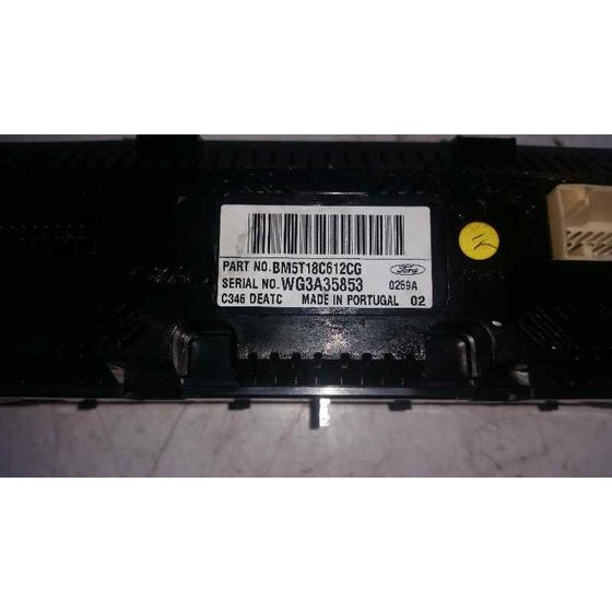 Mando Climatizador para Ford Focus Lim. (Cb8)