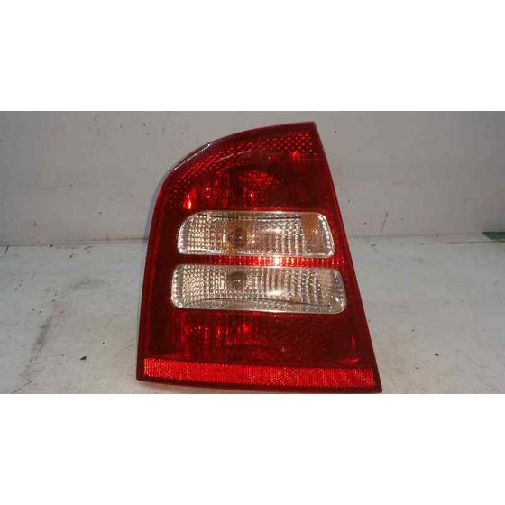 Piloto Trasero Izquierdo Para Skoda Octavia Berlina