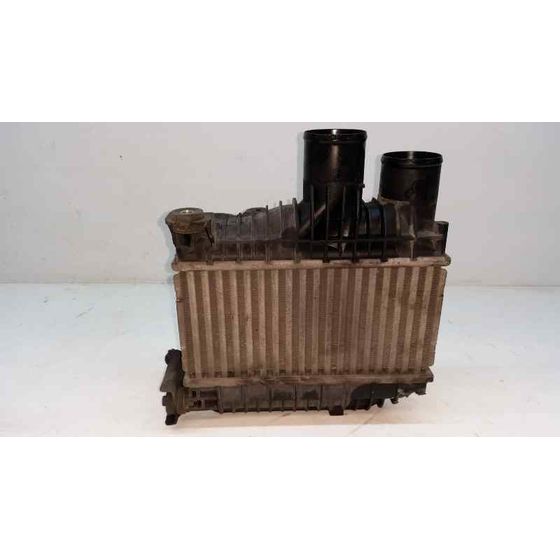 Intercooler Para Toyota Avensis Berlina