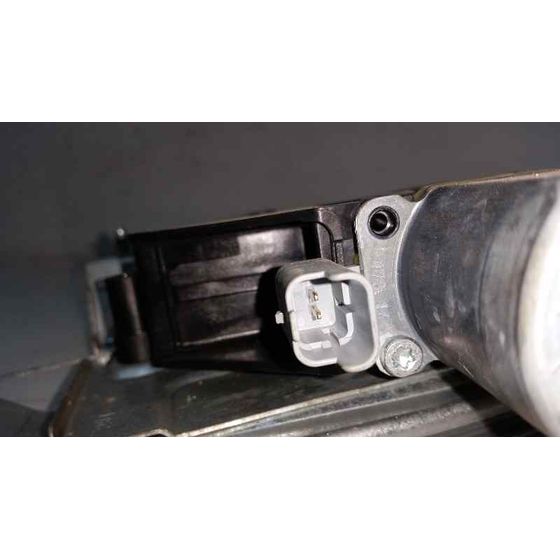 Elevalunas Delantero Derecho Para Peugeot 208