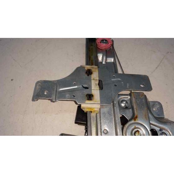 Elevalunas Delantero Izquierdo Para Peugeot 208