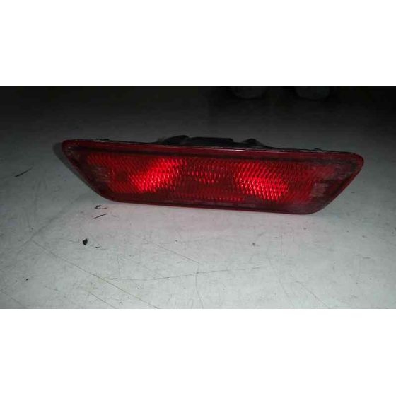 Faro Antiniebla Trasero Central Para Nissan Juke