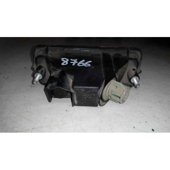 Faro Antiniebla Trasero Central Para Nissan Juke