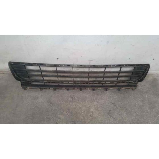 Rejilla Central Paragolpes Para Volkswagen Golf Vii Lim.