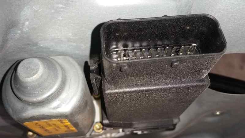 Elevalunas Delantero Derecho Para Volkswagen Golf Iv Berlina