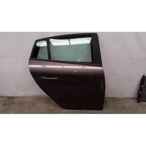 Puerta Trasera Derecha Para Fiat Bravo