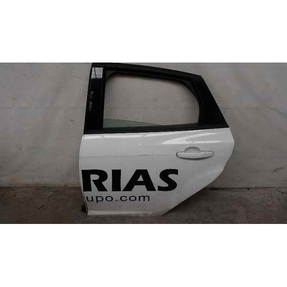Puerta Trasera Izquierda Para Ford Focus Lim.