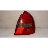 Piloto Trasero Derecho Para Mitsubishi Carisma Berlina 5