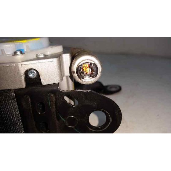 Pretensor Airbag Derecho Para Toyota Avensis Berlina