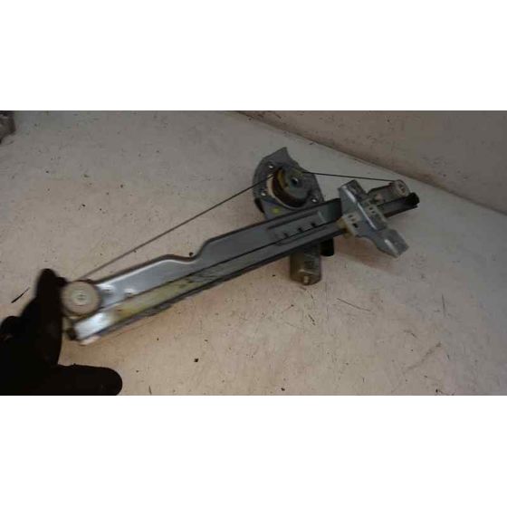 Elevalunas Delantero Derecho Para Dacia Sandero