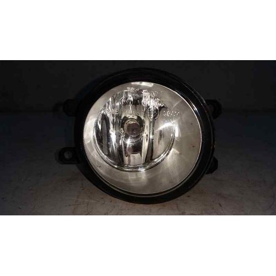 Faro Antiniebla Derecho para Toyota Avensis Berlina (T25)