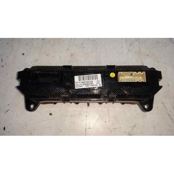 Mando Climatizador para Ford Focus Lim. (Cb8)