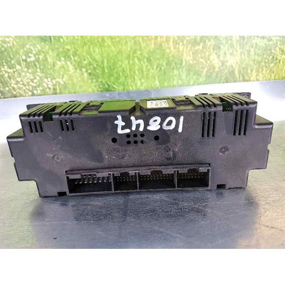 Mando Climatizador para Volkswagen Passat Berlina (3B3)