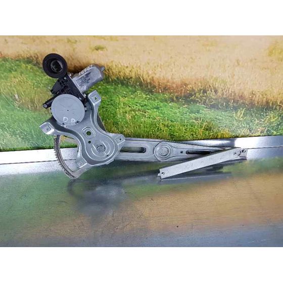Elevalunas Delantero Derecho Para Toyota Yaris