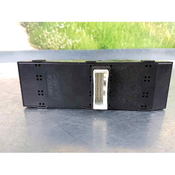 Mando Elevalunas Delantero Izquierdo Para Hyundai I20