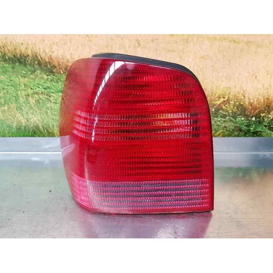 Piloto Trasero Izquierdo Para Volkswagen Polo Berlina