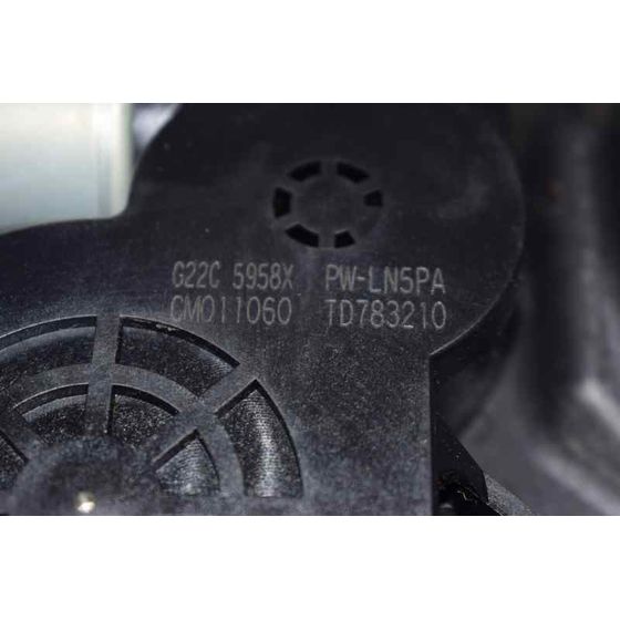 Elevalunas Trasero Derecho Para Mazda 6 Monovolumen