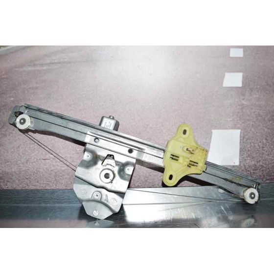 Elevalunas Delantero Izquierdo Para Renault Clio Iv