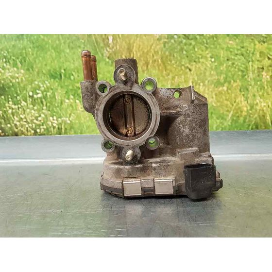 Caja Mariposa Para Opel Corsa C