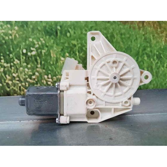 Motor Elevalunas Delantero Izquierdo Para Mercedes Clase B