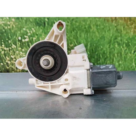 Motor Elevalunas Delantero Izquierdo Para Mercedes Clase B