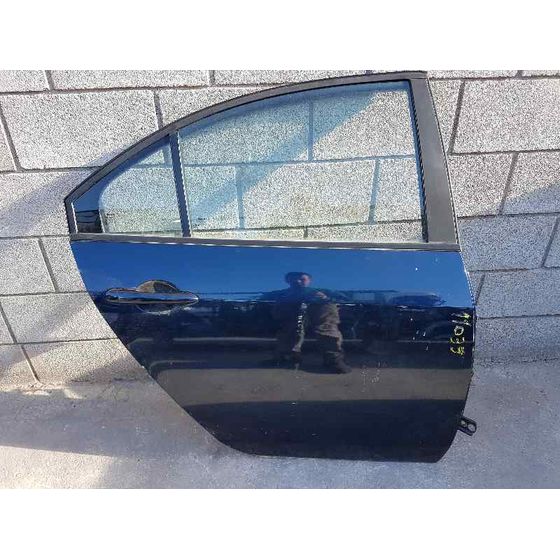Puerta Trasera Derecha Para Nissan Primera Berlina