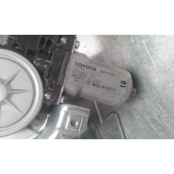Elevalunas Delantero Derecho Para Toyota Yaris