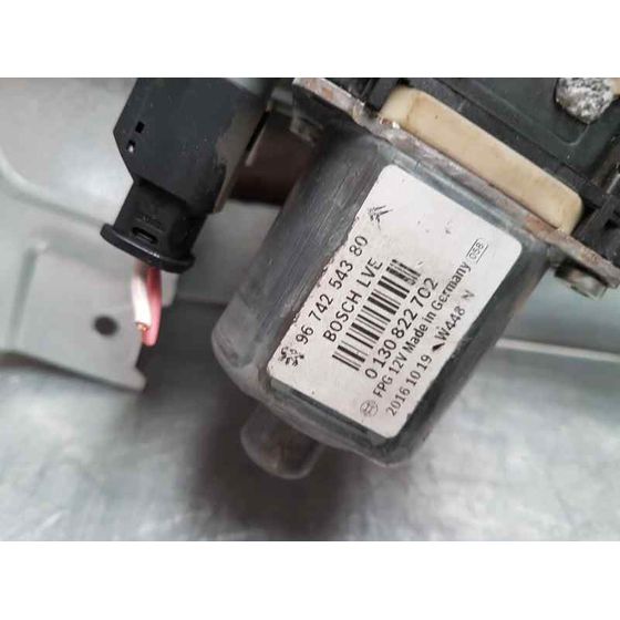 Elevalunas Delantero Derecho Para Peugeot 2008
