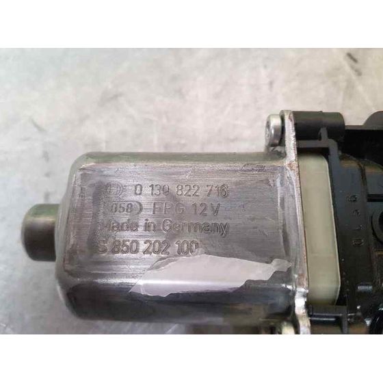 Motor Elevalunas Delantero Derecho Para Seat Leon St