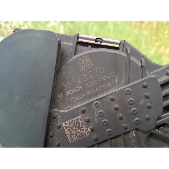 Caja Mariposa para Opel Corsa E
