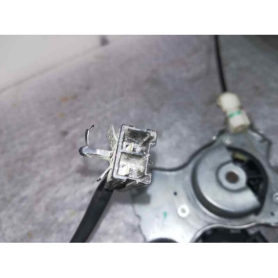 Elevalunas Delantero Derecho Para Nissan Primera Berlina