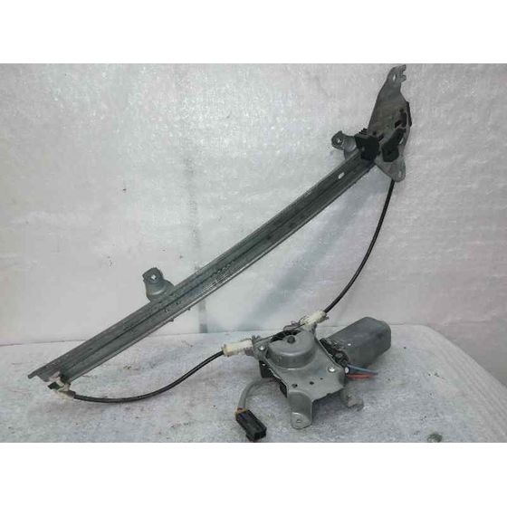 Elevalunas Delantero Derecho para Nissan Primera Berlina (P11)