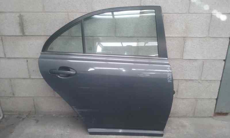 Puerta Trasera Derecha Para Toyota Avensis Berlina