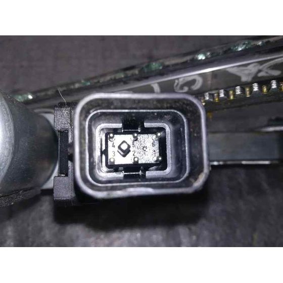 Elevalunas Delantero Izquierdo para Opel Corsa C