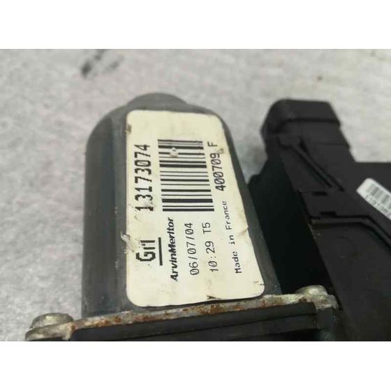 Elevalunas Delantero Derecho Para Opel Corsa C