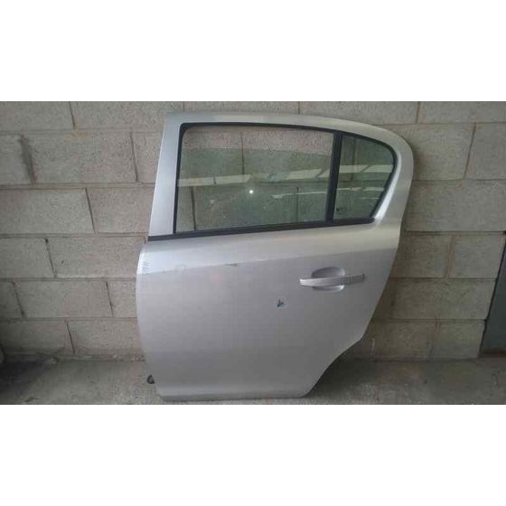Puerta Trasera Izquierda Para Opel Corsa D