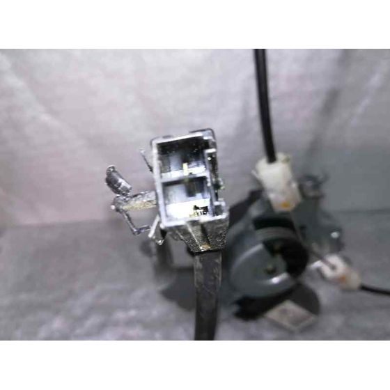 Elevalunas Delantero Derecho Para Nissan Primera Berlina