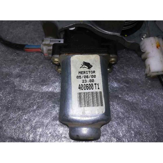 Elevalunas Trasero Derecho Para Nissan Primera Berlina