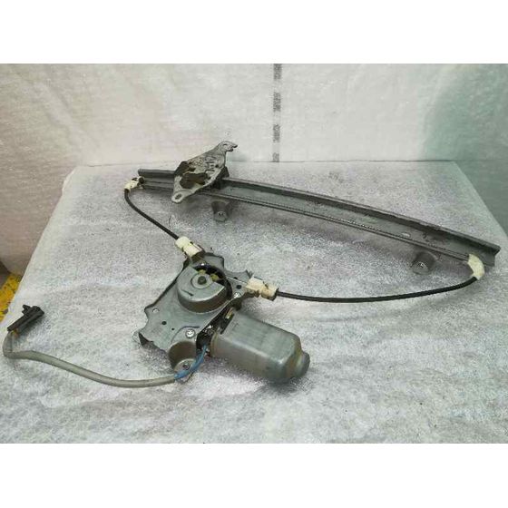 Elevalunas Delantero Derecho Para Nissan Primera Berlina