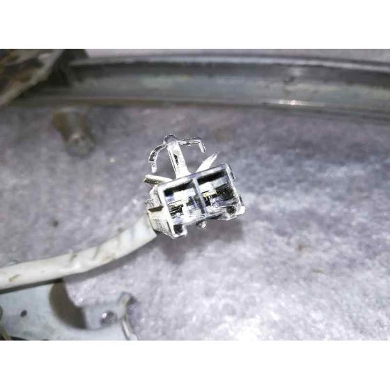 Elevalunas Delantero Derecho Para Nissan Primera Berlina