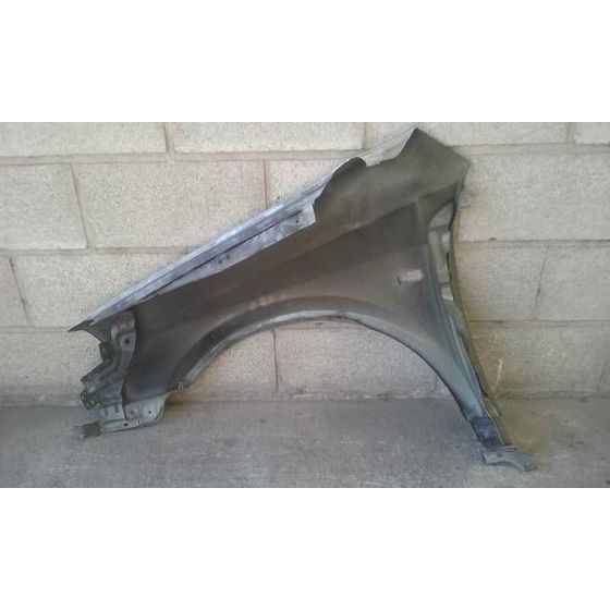 Aleta Delantera Derecha Para Nissan Primera Berlina