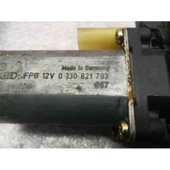 Elevalunas Delantero Derecho para Ford Mondeo Berlina (Gd)