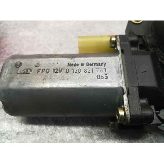 Elevalunas Delantero Derecho para Ford Mondeo Berlina (Gd)