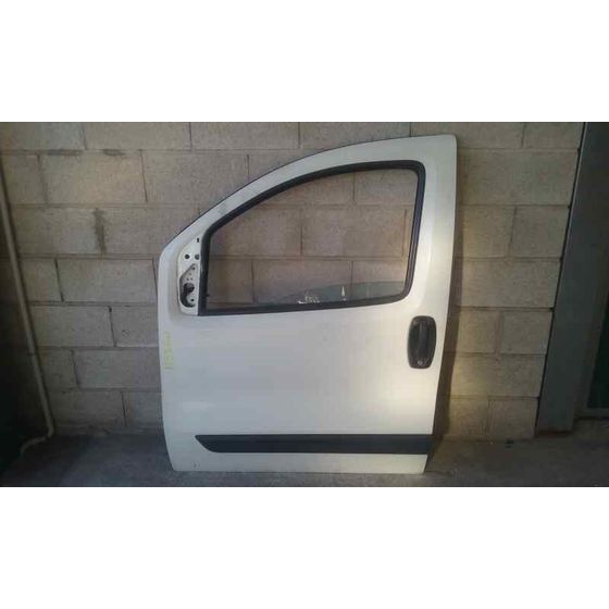 Puerta Delantera Izquierda Para Peugeot Bipper