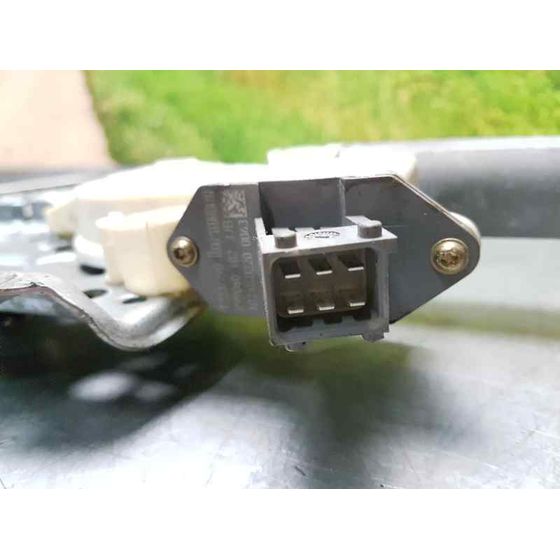 Elevalunas Delantero Izquierdo Para Toyota Avensis Berlina